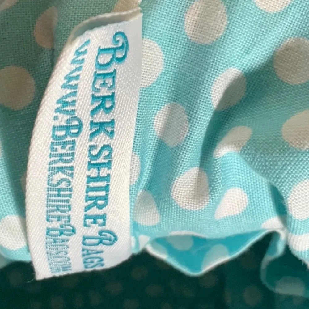 Berkshire Bags Sorrento Zip Top Multi-Pocket Artistic Fabric Footed Tote Bag - Picture 6 of 12